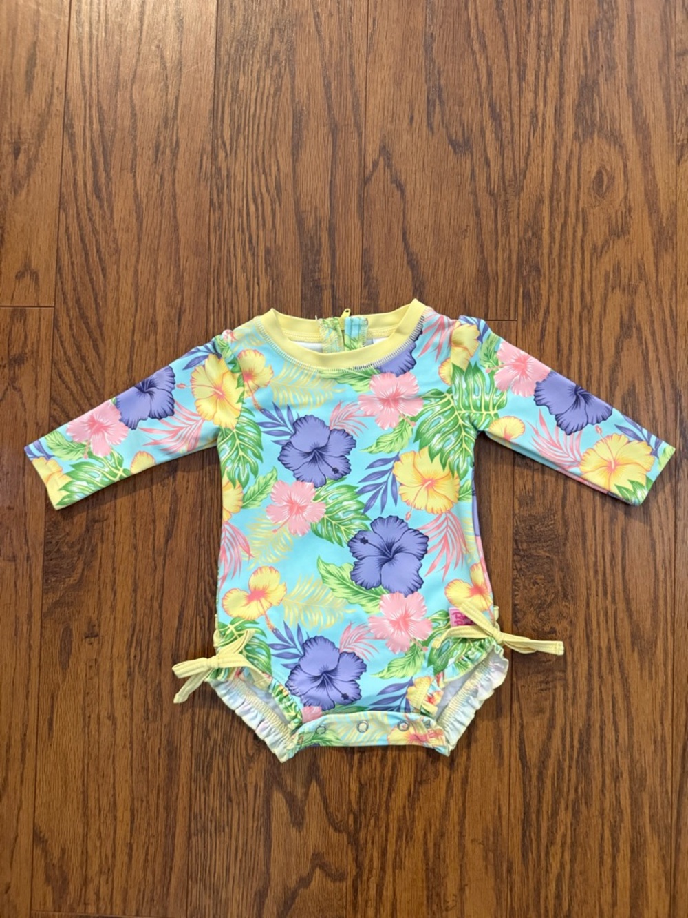 Ruffle Butts Baby Rashguard Swimsuit- VGUC